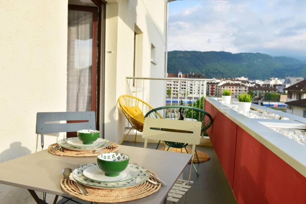 Cabana & Le Central - Proche Lac , Terrasse Et Parking Annecy Buitenkant foto